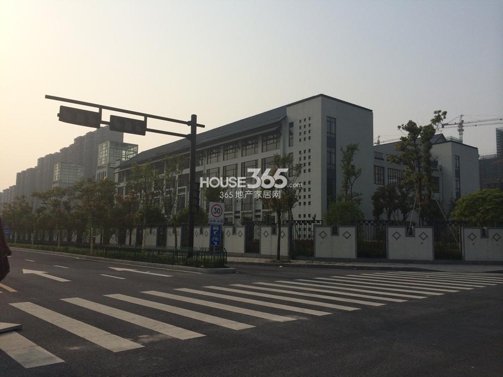 2015年4月下旬大家运河之星项目周边新城实验小学